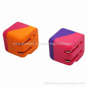 Folded US Plug Travel Adapters with 5V/1A Output, Made of ABS